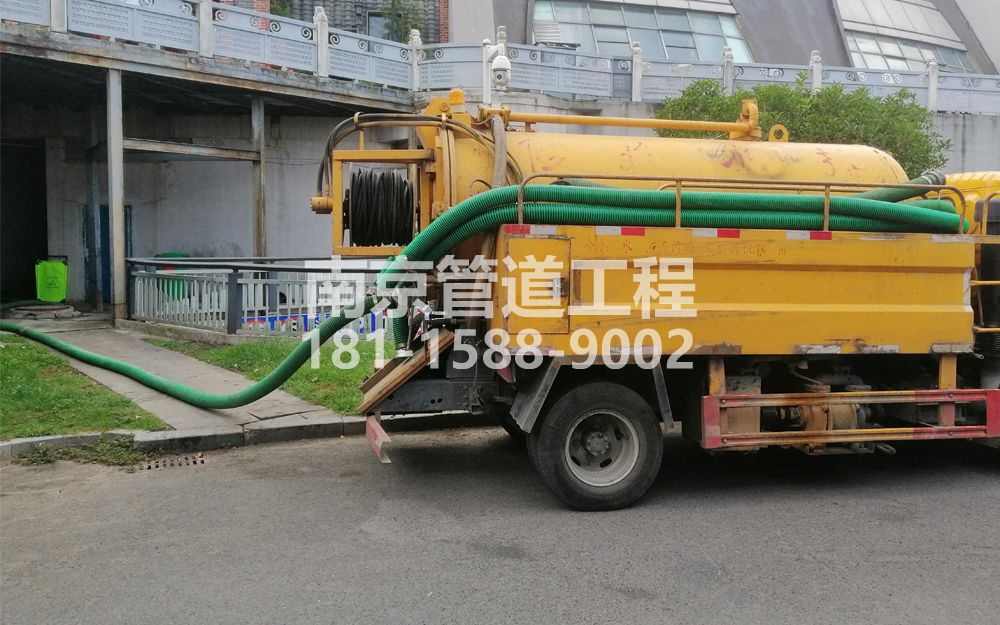 277北门桥商场隔油池吸污