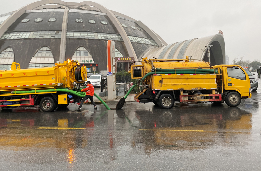 271北门桥商场管道清淤