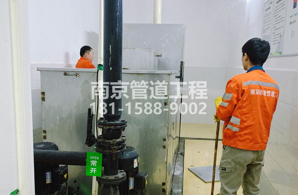 302北门桥隔油设备清洗